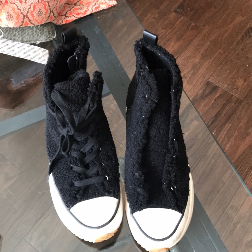 Steve Madden flash
